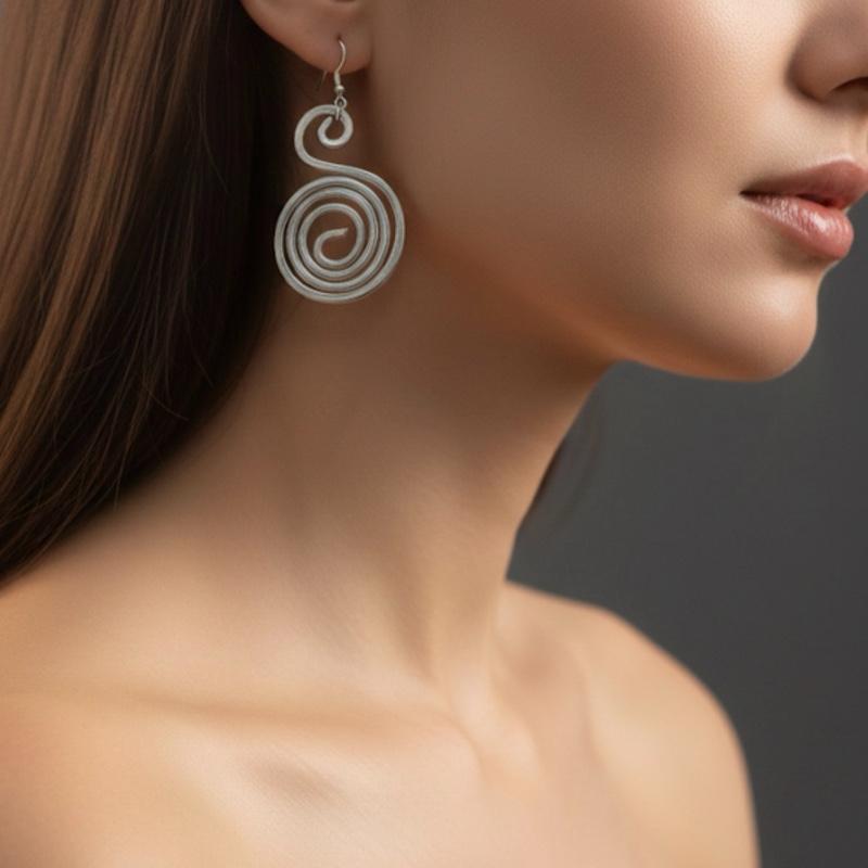 Orecchini a Spirale in Alluminio Stile Elegante e Moderno per Donna Accessorio di Moda Unico in Design Unico e Stile Elegante