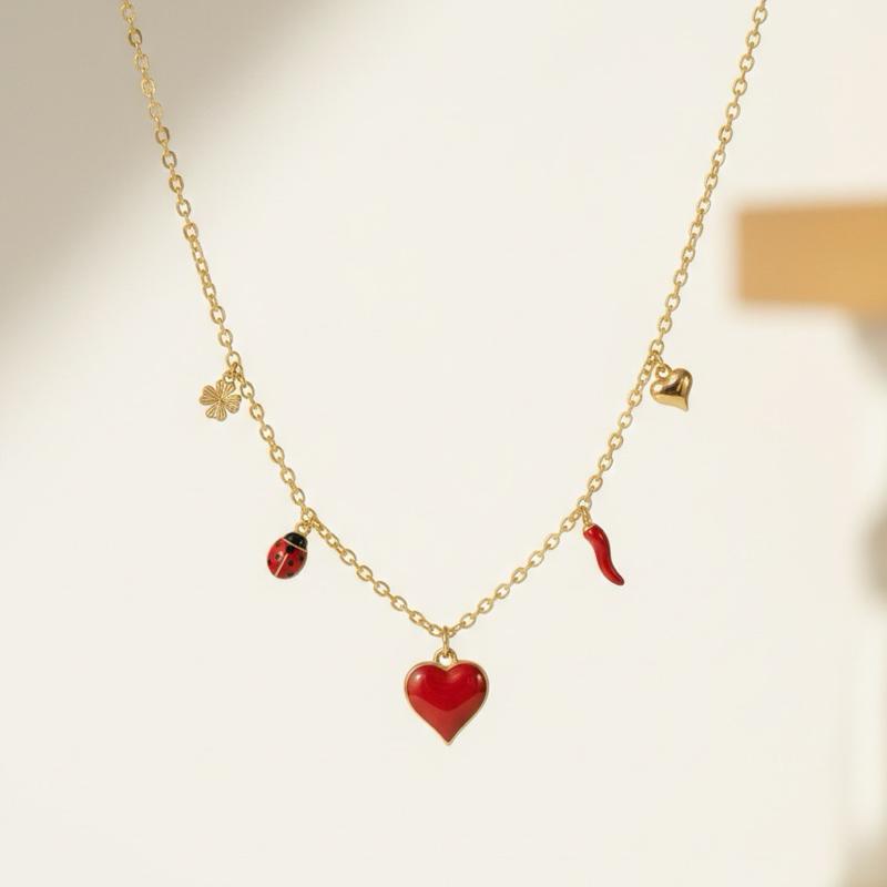 Collana Bonne Chance in Acciaio con Charm Cuore Rosso e Simboli Fortunati per Donna