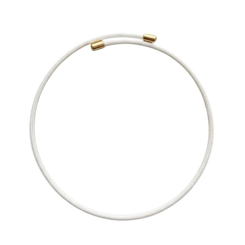 Collana Magnetica "Infinity Loop"  Intramontabile Chiusura Istantanea Regolabile al 100% Multi-look Eleganti Terminali Dorati per Charm Interchangeable