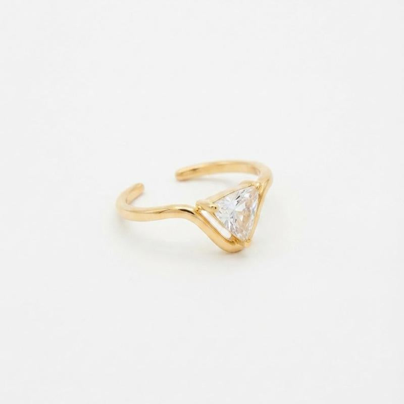 Anello Ipnotyc in Acciaio e Zirconi Design Triangolare con Pietre Luminose per Donna