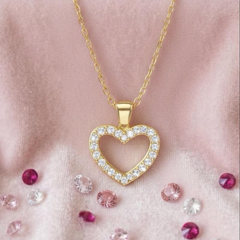 Collana Cuore di Luce in Acciaio con Zirconi Elegante e Brillante per Donna