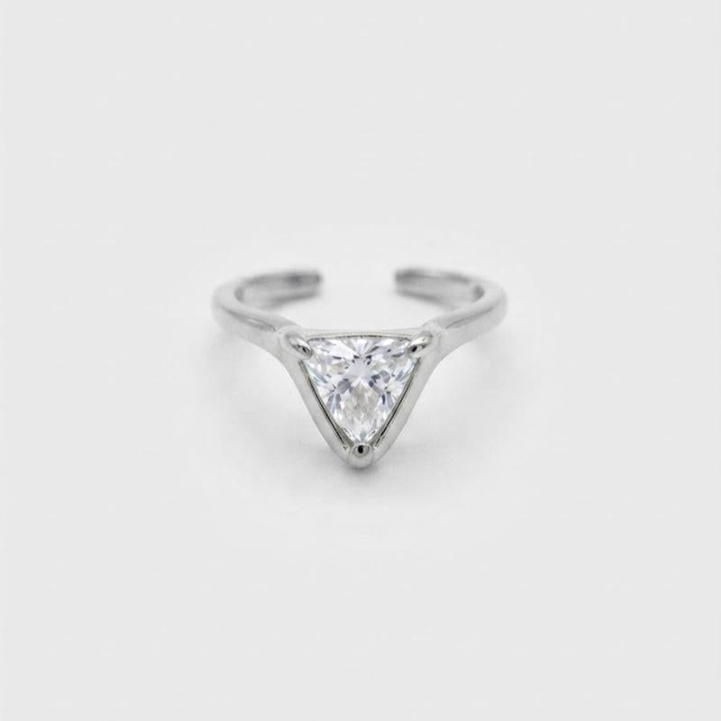 Anello Ipnotyc in Acciaio e Zirconi Design Triangolare con Pietre Luminose per Donna
