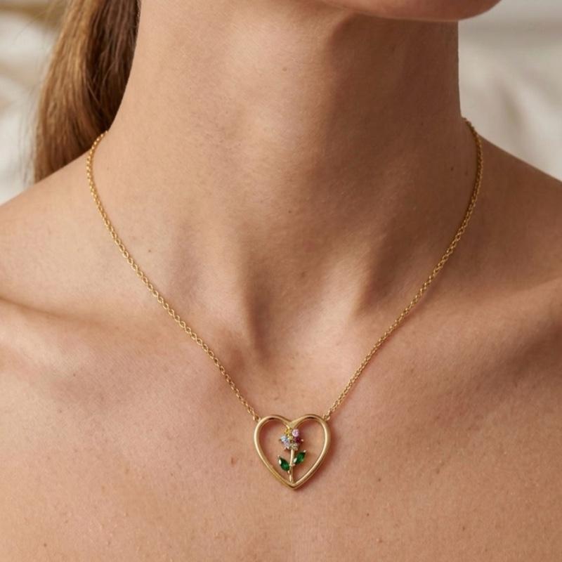 Collana Spring Heart in Acciaio 316L con Pendente Cuore e Tulipano in Cristalli