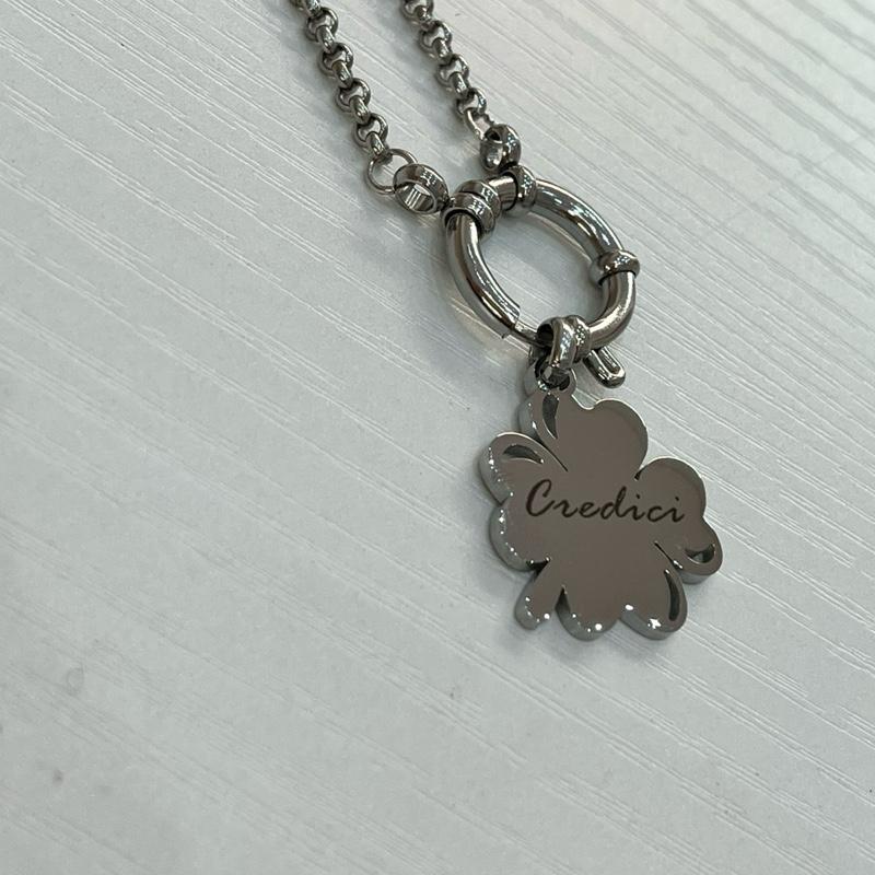 Collana Personalizzata Credici in Acciaio Inox con Ciondolo Quadrifoglio Simbolo di Fiducia e Fortezza Elegante e Versatile per Ogni Stile