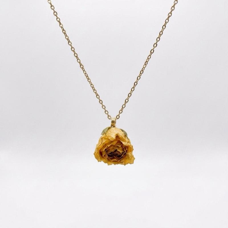 Collana Bocciolo essiccato e resinato Charm adatto a tutti i tipi di collane per un look elegante e versatile