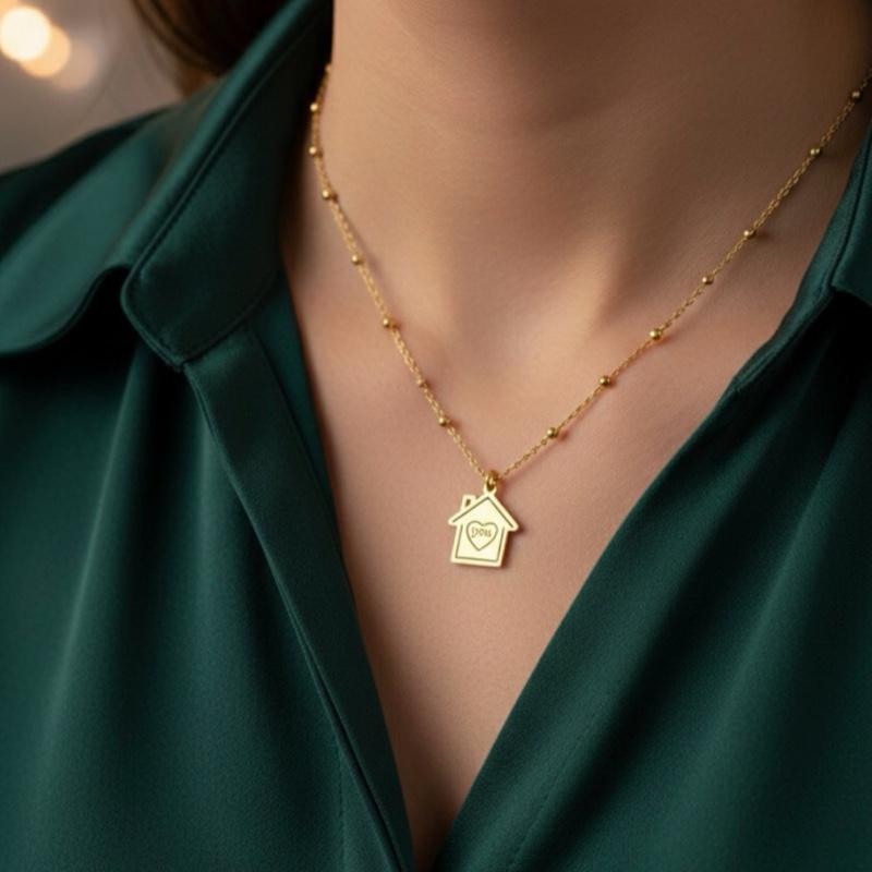 Collana "You & Me" – Ciondolo Casa in Acciaio Inossidabile con Incisioni "You" e "Me" – Perfetta per San Valentino