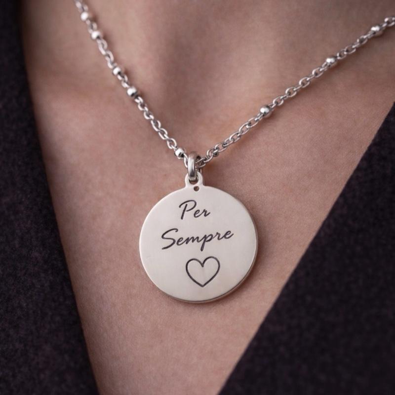 Collana Per Sempre in Acciaio Inox con Ciondolo Circolare e Cuore Inciso per Amore e Legame Ideale per Uso Quotidiano e Occasioni Speciali Collana Singola o Coppia Perfetta come Regalo Romantico