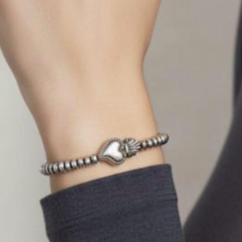 Bracciale TANGO in Acciaio Smerigliato con Perline Eleganza Rustica e Simbolismo del Cuore Sacro Perfetto per Look Unici