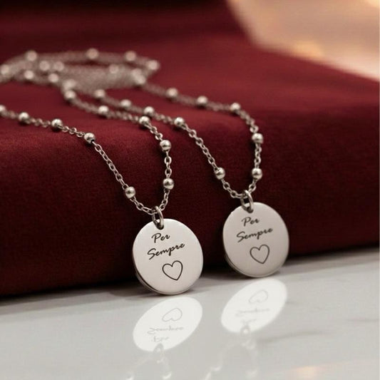 Collana Per Sempre in Acciaio Inox con Ciondolo Circolare e Cuore Inciso per Amore e Legame Ideale per Uso Quotidiano e Occasioni Speciali Collana Singola o Coppia Perfetta come Regalo Romantico