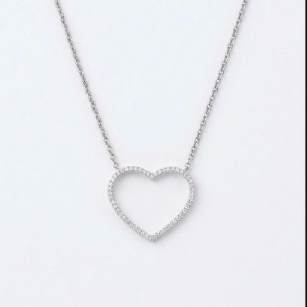 Collana Amour in acciaio e cristalli  – L'essenza dell'amore in un design senza tempo