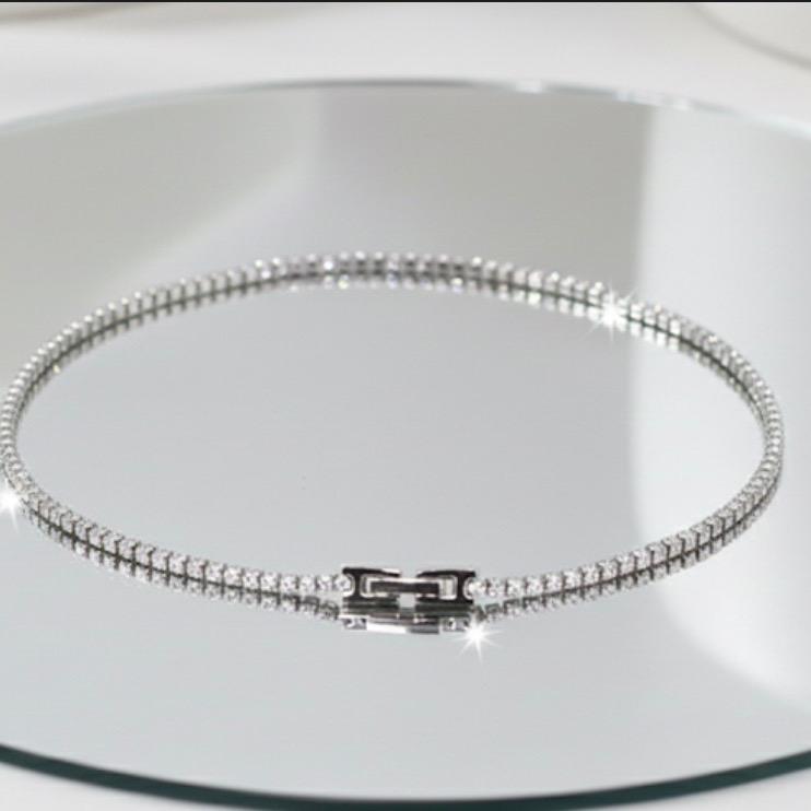 Bracciale SLIM TENNIS con Zirconi Bianchi con chiusura regolabile Luminosi in Versione Argento o Dorata Versatile e Perfetto per Ogni Outfit