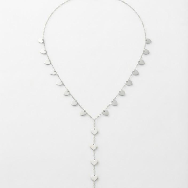 Collana Brillacuori in Acciaio con Cuori per un Look Elegante e Moderno