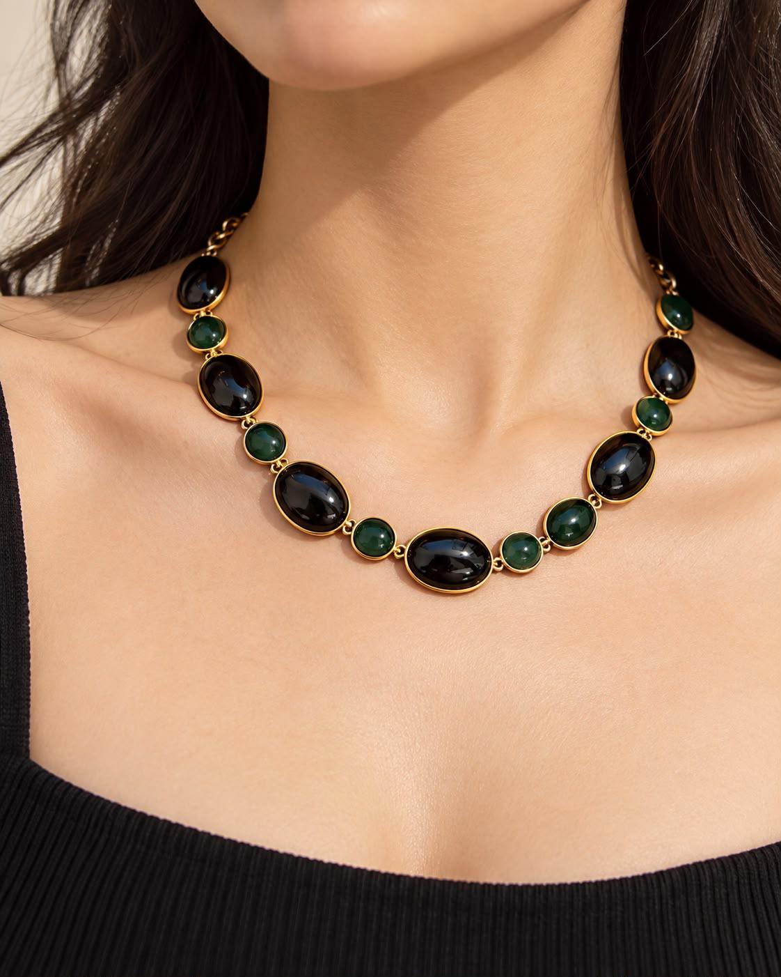Collana Dafne