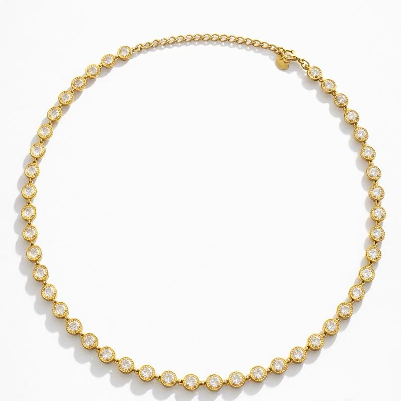 Girocollo Musa in Acciaio Inossidabile e Zirconi Brillanti Design Iconico Finitura Gold Chiusura Regolabile per Vestibilità Comoda e Stile Versatile