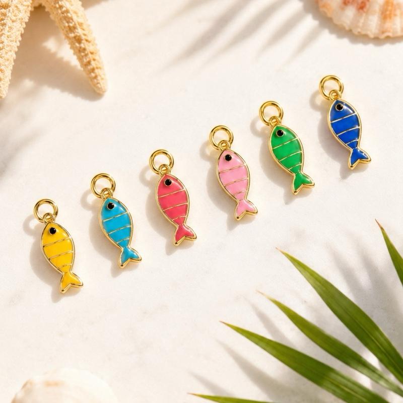 Fish Charm in Colori Vivaci in Acciaio per Collane e Bracciali Accessorio Moda per Gioielli