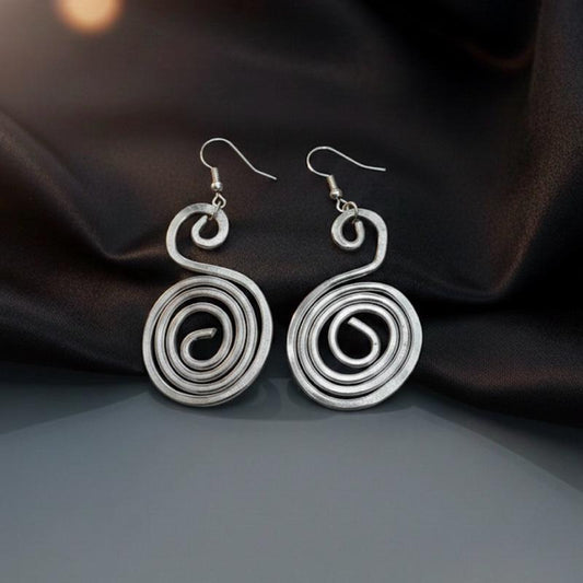 Orecchini a Spirale in Alluminio Stile Elegante e Moderno per Donna Accessorio di Moda Unico in Design Unico e Stile Elegante