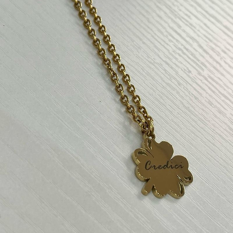 Collana Personalizzata Credici in Acciaio Inox con Ciondolo Quadrifoglio Simbolo di Fiducia e Fortezza Elegante e Versatile per Ogni Stile