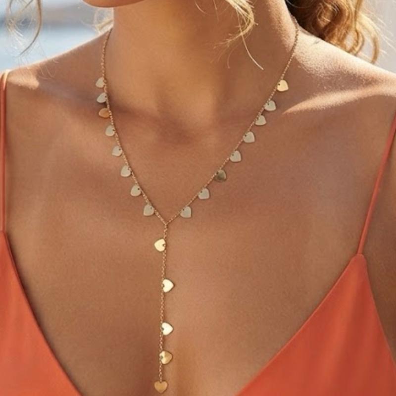 Collana Brillacuori in Acciaio con Cuori per un Look Elegante e Moderno