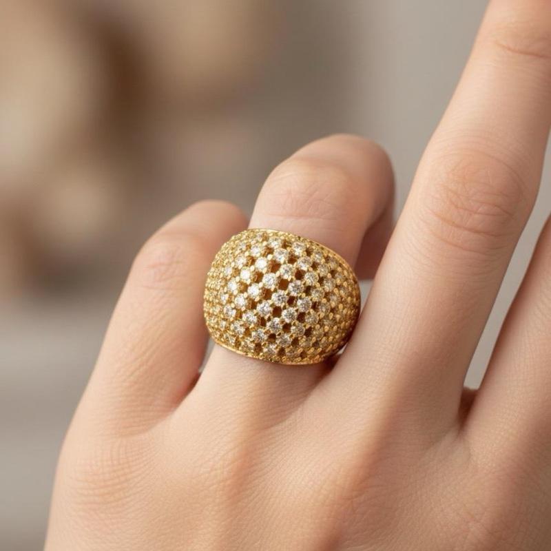 Anello Dome in Acciaio con Pave' di Zirconi Elegante e Brillante per Donna