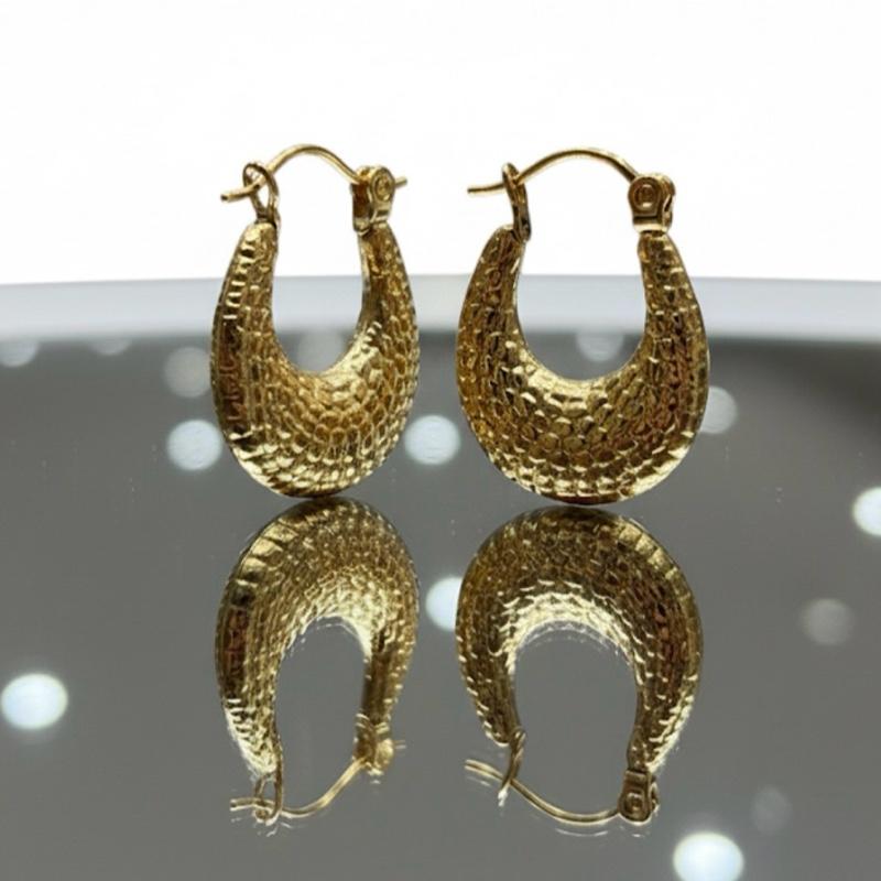 Orecchini Sweety in Acciaio Martellato Oro Design Elegante e Moderno per Donna