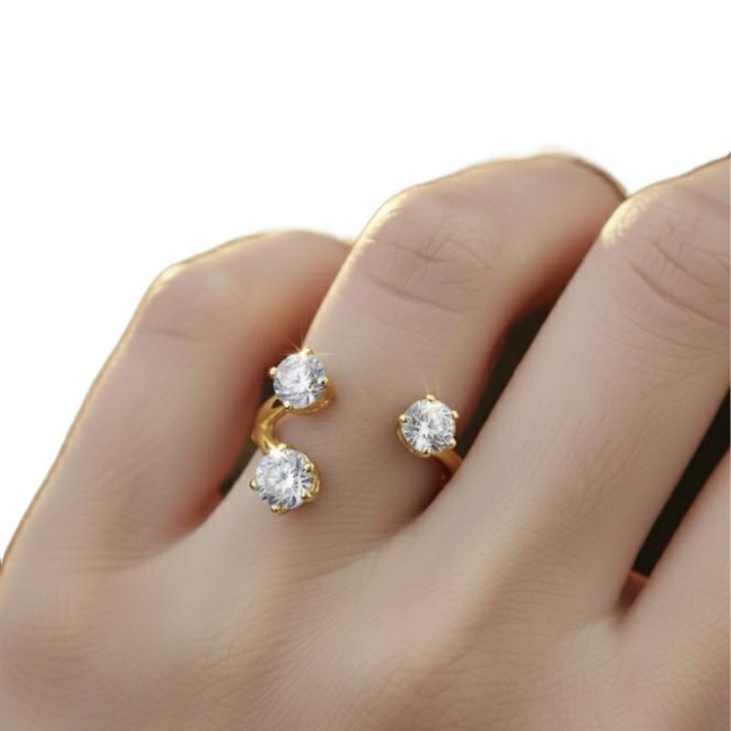 Anello Luxor in Acciaio con Tre Zirconi Luminosi Design Minimalista Elegante e Versatile per Stacking Accessorio Raffinato e Versatile
