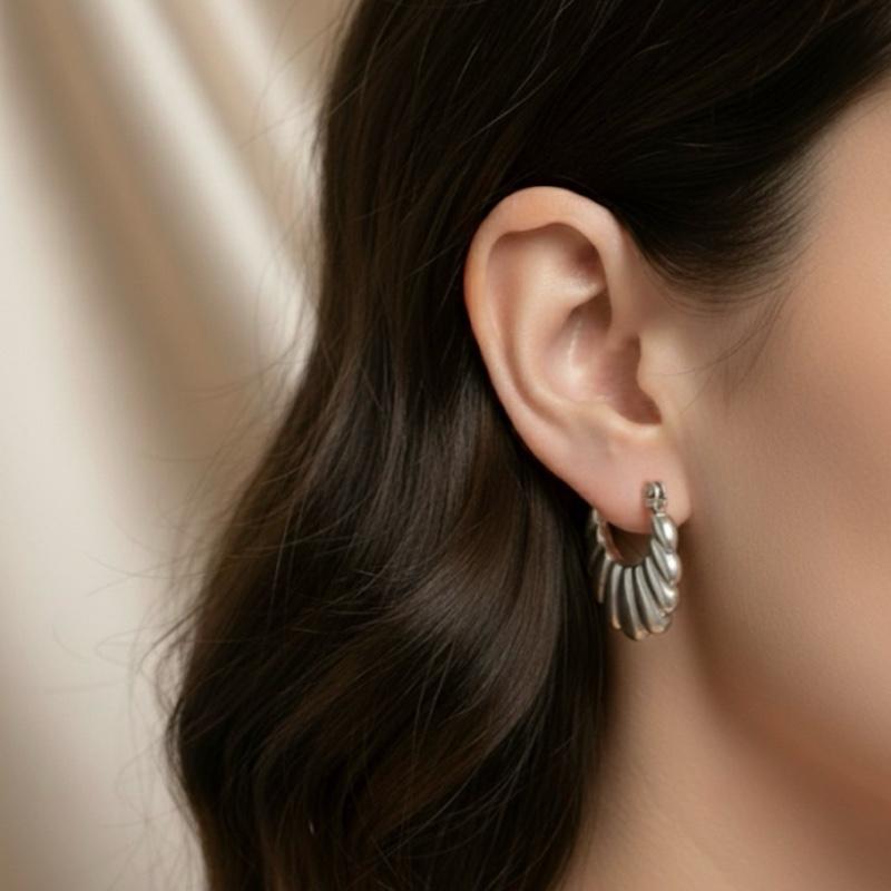 Orecchini Vintage in Acciaio Inox con Design Elegante e Durabile per un Look Raffinato