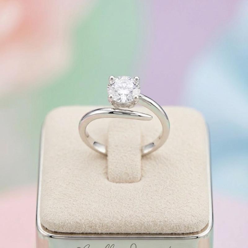 Anello Incanto Argento 925 con Zircone Elegante e Brillante per Occasioni Speciali in Scatola di Lusso