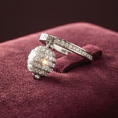 Anello Regolabile Chime & Shine in Acciaio con Zirconi Elegante e Brillante per Donna